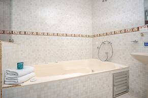 Ayenda 1910 Gold Plaza