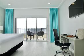 LA Vue Boutique Hotel & Beach Club