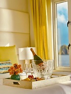 LA Vue Boutique Hotel & Beach Club