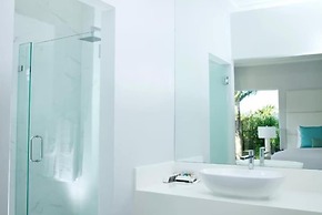 LA Vue Boutique Hotel & Beach Club