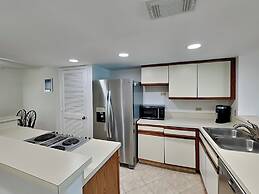 Windjammer by Distinctive Beach Rentals
