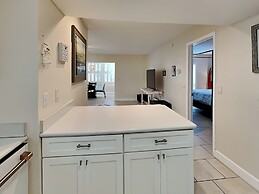 Quail Hollow by Distinctive Beach Rentals
