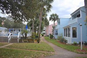 Quail Hollow by Distinctive Beach Rentals