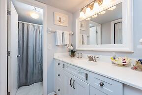 Quail Hollow by Distinctive Beach Rentals