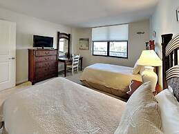 Barefoot Trace by Distinctive Beach Rentals