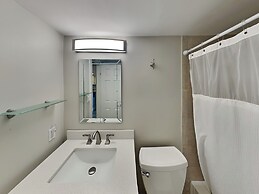 Island South by Distinctive Beach Rentals