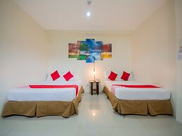 OYO 707 908 Salinas Suites