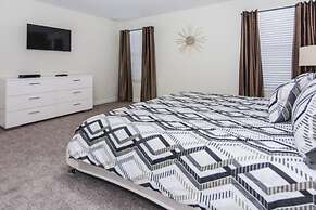 6 Bed 5 Bath Pool, Spa & Game Room 6 Bedroom Villa by Redawning