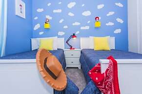 6 Bed 5 Bath Pool, Spa & Game Room 6 Bedroom Villa by Redawning