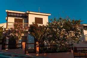 Stunning and Relaxing 3-bed House in Pomos