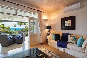 Ocean views apt with shared rooftop pool: Beacon Hill Surf by BSL Rent