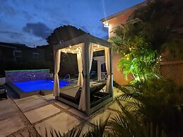 3 Min Walk to Beach - Blessed Manor by Bluescape