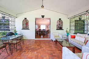 Secluded Beachfront Villa with Large Pool and Gardens - Fryers Well Ba