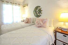 Secluded Beachfront Villa with Large Pool and Gardens - Fryers Well Ba