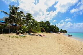 Tiny Home Retreat Near Beach- Marsh Mellow Cottage by BSL Rentals