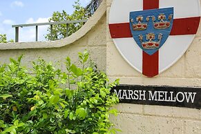 Tiny Home Retreat Near Beach- Marsh Mellow Cottage by BSL Rentals