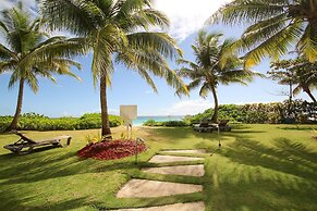 Stunning Beachfront 2-Bed Condo with Pool - Ocean One 204 by BSL Renta
