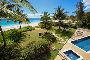 Stunning Beachfront 2-Bed Condo with Pool - Ocean One 204 by BSL Renta