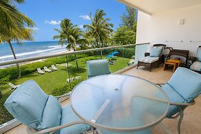 Stunning Beachfront 2-Bed Condo with Pool - Ocean One 204 by BSL Renta