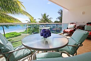 Stunning Beachfront 2-Bed Condo with Pool - Ocean One 204 by BSL Renta