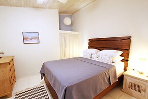 Poolside Paradise Near Beach - Pavilion Villa by Bluescape