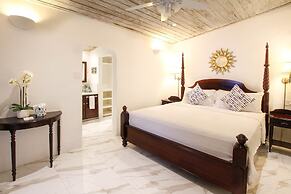 Poolside Paradise Near Beach - Pavilion Villa by Bluescape