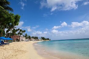 Poolside Paradise Near Beach - Pavilion Villa by Bluescape