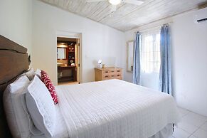 Poolside Paradise Near Beach - Pavilion Villa by Bluescape
