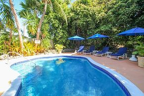 Poolside Paradise Near Beach - Pavilion Villa by Bluescape