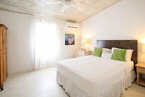 Poolside Paradise Near Beach - Pavilion Villa by Bluescape