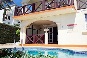 Oceanfront 2-bed Apt With Pool Near Surfing - Rosalie #2 2 Bedroom Apt