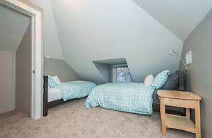 Historical Bungalow Near CSU & Old Town!