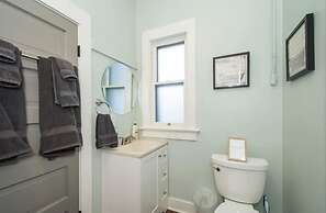 Historical Bungalow Near CSU & Old Town!