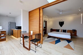 404 Awesome 1Br designer by StayPodio