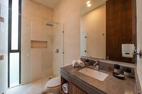 Two Bedroom Luxury Apartment by TuLuna