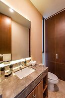 Two Bedroom Luxury Apartment by TuLuna