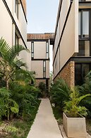 Two Bedroom Luxury Apartment by TuLuna