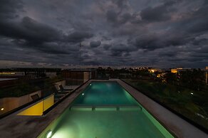 Two Bedroom Luxury Apartment by TuLuna