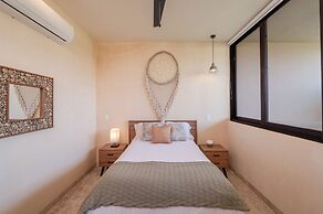 Two Bedroom Luxury Apartment by TuLuna