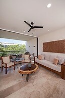 Two Bedroom Luxury Apartment by TuLuna