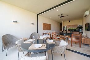 Two Bedroom Luxury Apartment by TuLuna