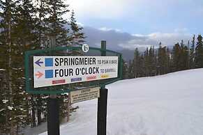 Four Oclock Lodge B06