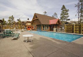 Four Oclock Lodge B06