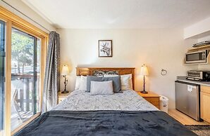 Four Oclock Lodge B06