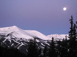 Sundance at Warriors Mark #4