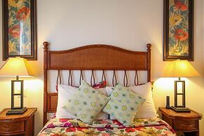 Modern 2-bed Apt Near Beach In St. Lawrence Gap 2 Bedroom Apts by Blue