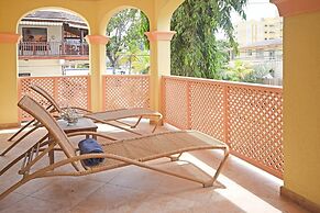 Modern 2-bed Apt Near Beach In St. Lawrence Gap 2 Bedroom Apts by Blue