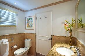 Modern 2-bed Apt Near Beach In St. Lawrence Gap 2 Bedroom Apts by Blue