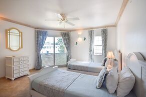 Modern 2-bed Apt Near Beach In St. Lawrence Gap 2 Bedroom Apts by Blue