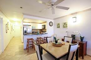 Modern 2-bed Apt Near Beach In St. Lawrence Gap 2 Bedroom Apts by Blue